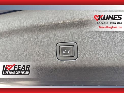 Used 2023 GMC Yukon XL Denali AWD/4WD image 21