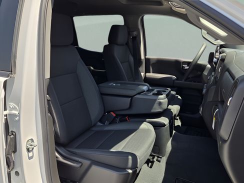 New 2026 Chevrolet Silverado 1500 Custom Trail Boss w/ LPO, Dark Essentials Package AWD/4WD image 15