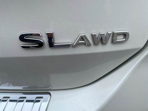 Used 2019 Nissan Rogue SL w/ Premium Package image 25