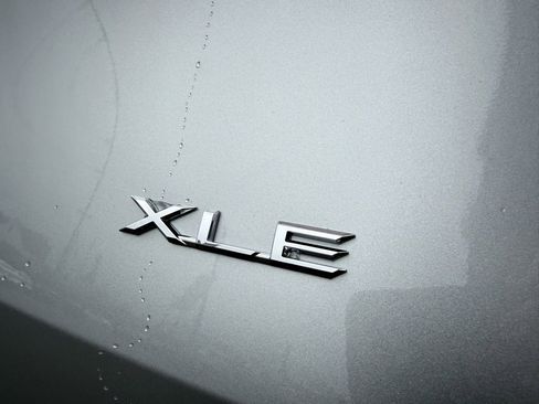 New 2026 Toyota Grand Highlander XLE image 9