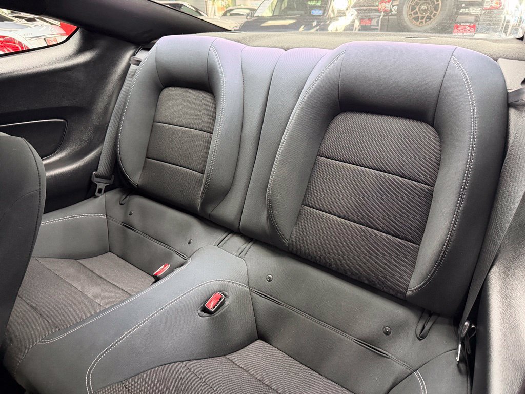 Used 2015 Ford Mustang Coupe RWD image 36