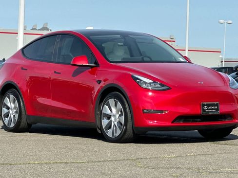 Used 2021 Tesla Model Y Long Range image 5