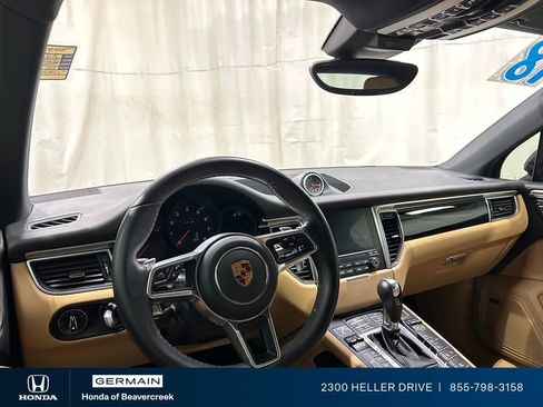 Used 2018 Porsche Macan image 17