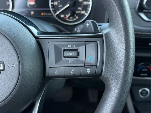 Used 2023 Nissan Rogue SV AWD/4WD image 23