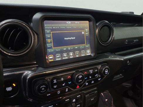 Used 2022 Jeep Gladiator Sport image 16