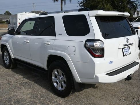 Used 2024 Toyota 4Runner SR5 Premium image 3
