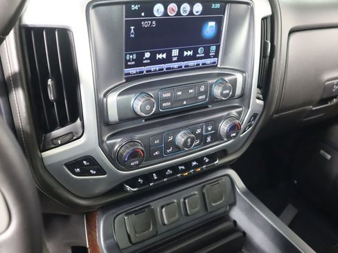 Used 2018 GMC Sierra 1500 SLT image 16