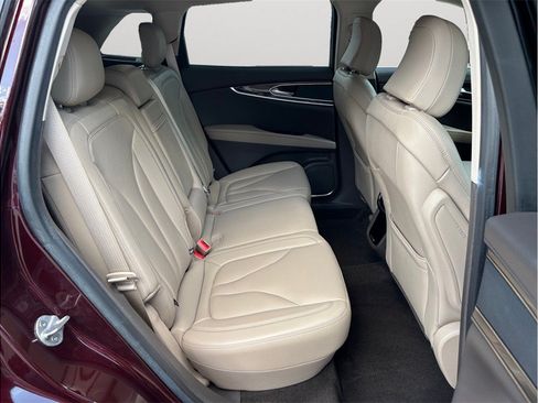 Used 2022 Lincoln Nautilus FWD image 41