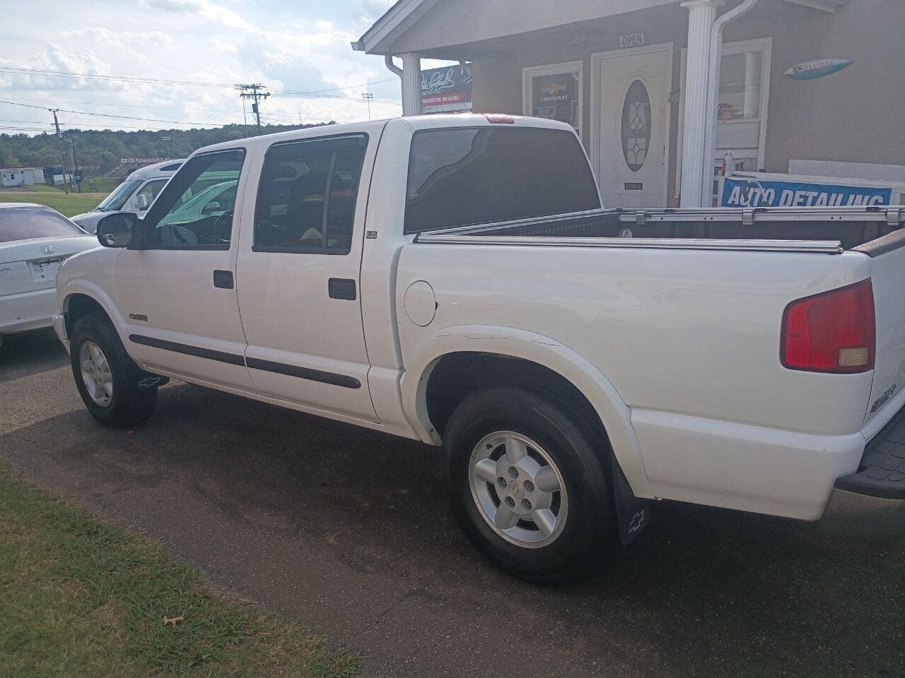 Used 2003 Chevrolet S10 Pickup LS AWD/4WD image 9