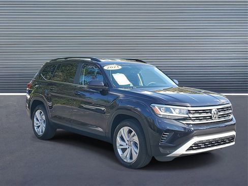 Used 2021 Volkswagen Atlas SE image 2