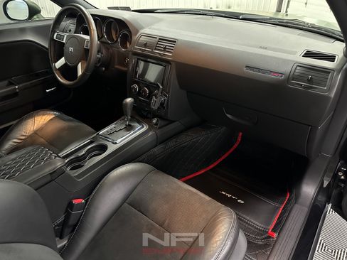 Used 2009 Dodge Challenger SRT8 w/ SRT Option Group II RWD image 38