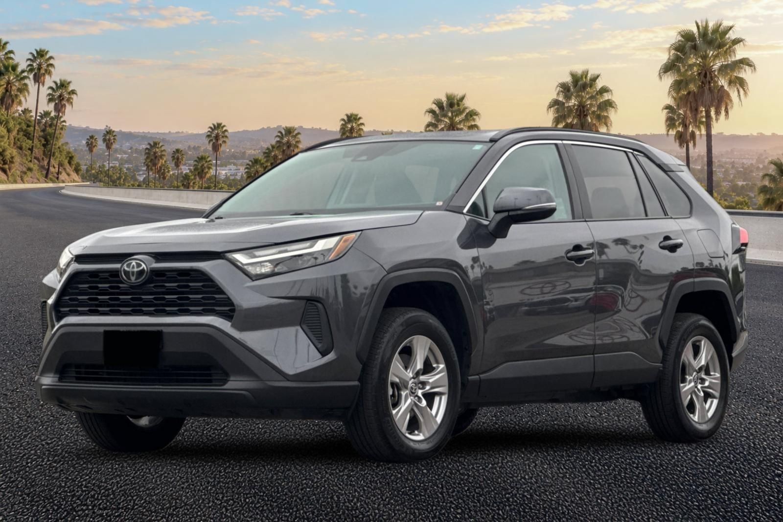 Used 2025 Toyota RAV4 XLE AWD/4WD image 8