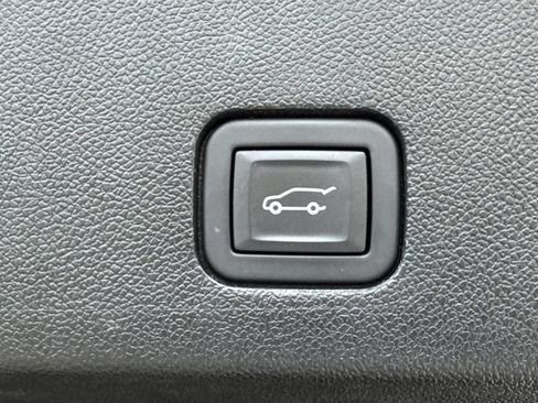 Used 2024 Cadillac XT6 Sport w/ LPO, Onyx Lite Package AWD/4WD image 12