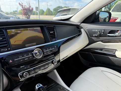 Used 2015 Kia K900 Luxury image 22