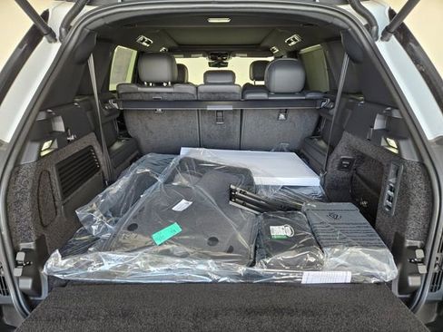 New 2026 Land Rover Range Rover Long Wheelbase SE AWD/4WD image 14