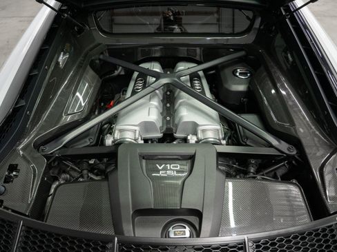 Used 2020 Audi R8 V10 performance AWD/4WD image 11