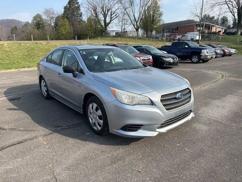 Used 2015 Subaru Legacy 2.5i AWD/4WD image 2