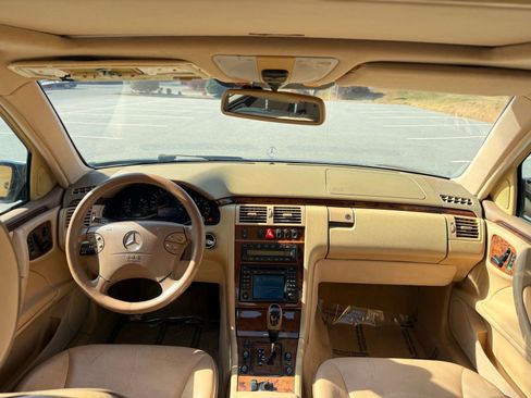 Used 2002 Mercedes-Benz E 320 4MATIC Sedan image 19