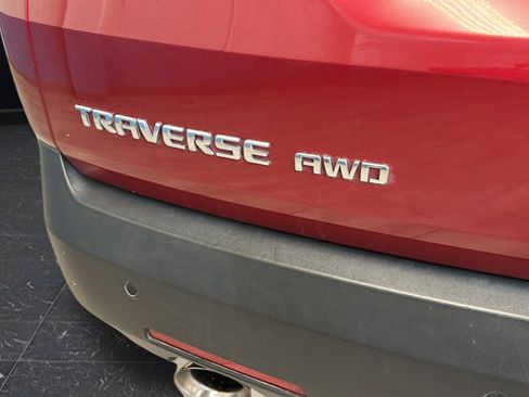Used 2019 Chevrolet Traverse LT AWD/4WD image 37