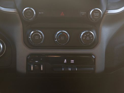 Used 2024 RAM 2500 Big Horn AWD/4WD image 19