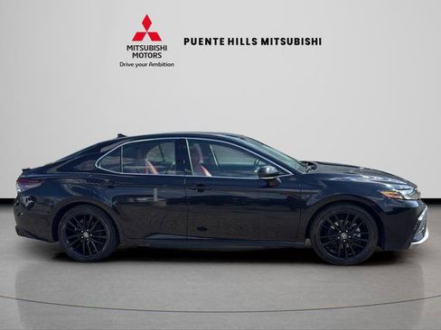 Used 2022 Toyota Camry XSE image 4