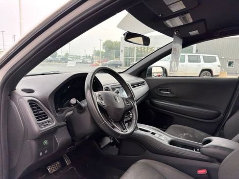 Used 2021 Honda HR-V Sport image 13