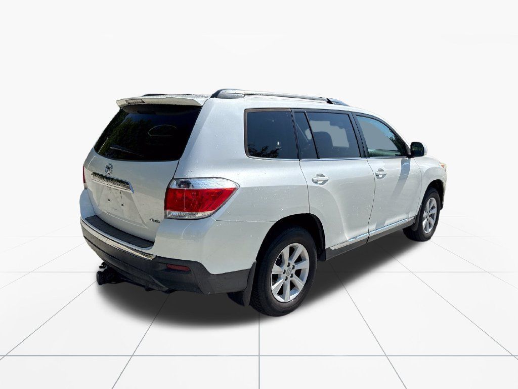 Used 2012 Toyota Highlander 4WD w/ Tech Pkg image 8