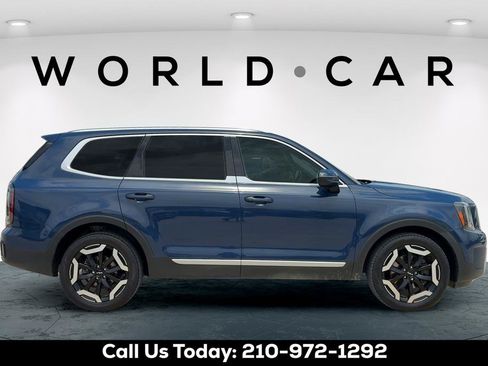Used 2023 Kia Telluride EX w/ EX Captain's Chair Package FWD image 8