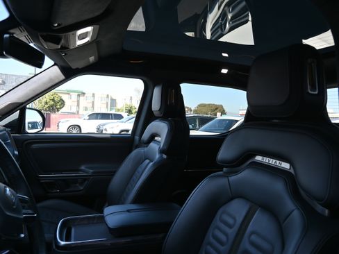 Used 2023 Rivian R1T Adventure image 28