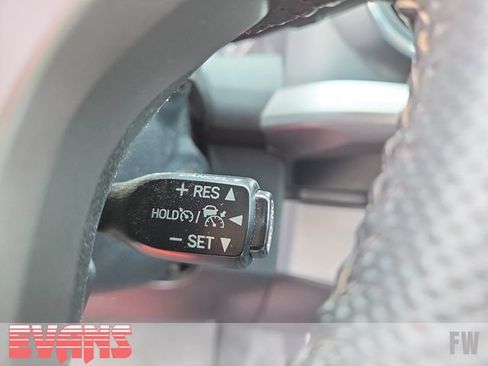 Used 2019 Toyota Tacoma SR5 AWD/4WD image 15