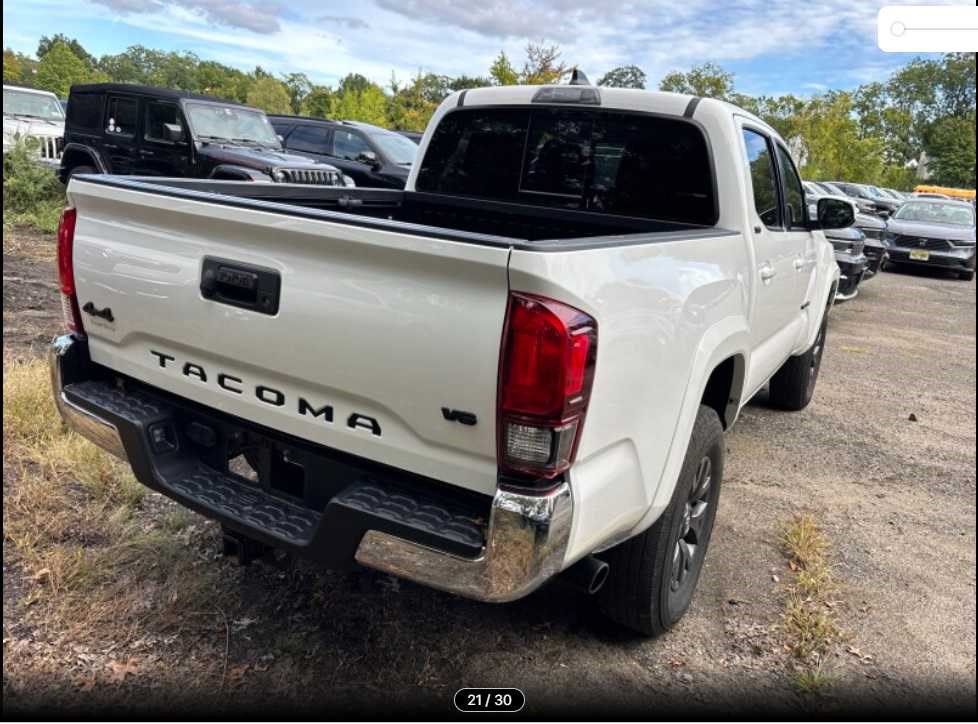 Used 2023 Toyota Tacoma SR5 w/ Black Out Package (TMS) AWD/4WD image 4