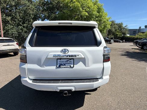 Used 2019 Toyota 4Runner SR5 AWD/4WD image 6