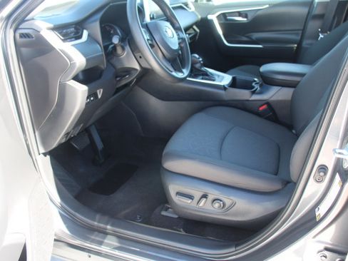 Used 2024 Toyota RAV4 XLE FWD image 11