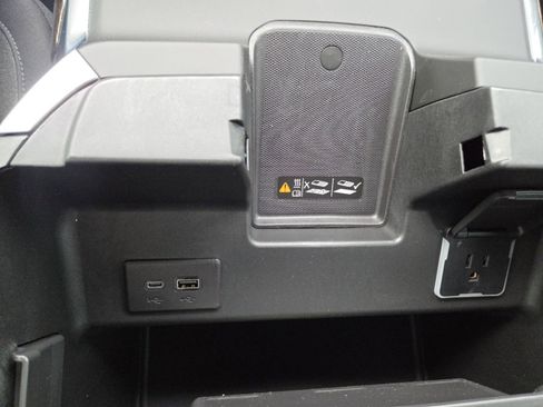 New 2026 GMC Sierra 3500 SLE w/ SLE Convenience Package image 8