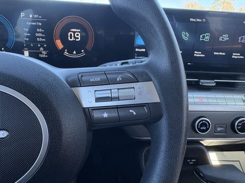 Used 2025 Hyundai Kona SE image 20