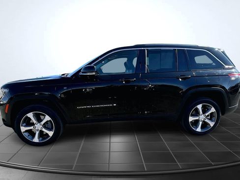 Used 2022 Jeep Grand Cherokee Limited 4xe image 3