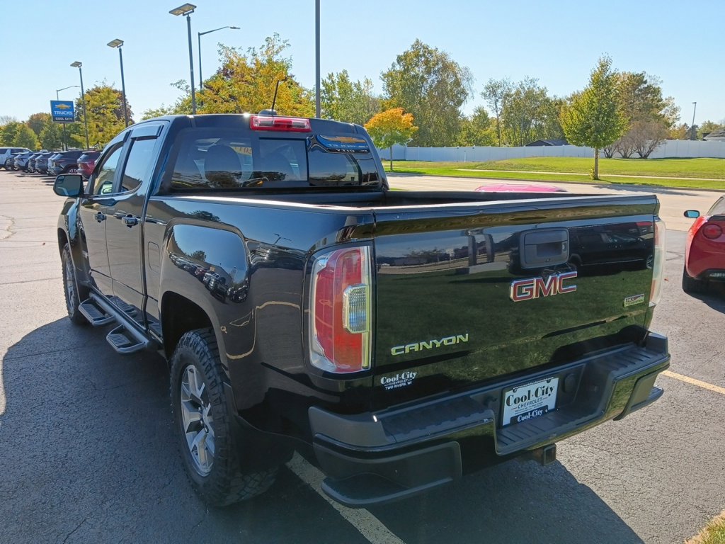 Used 2017 GMC Canyon SLE w/ All Terrain X Package AWD/4WD image 11