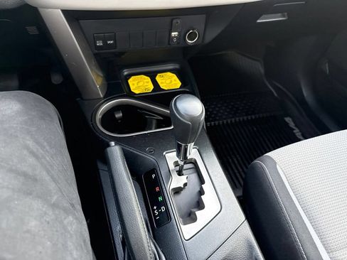 Used 2018 Toyota RAV4 XLE w/ Plus Extra Value Package FWD image 21
