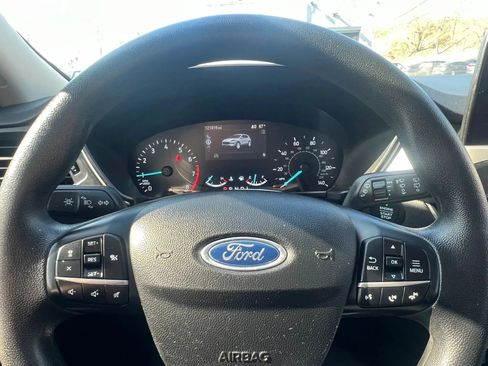 Used 2020 Ford Escape SE FWD image 19