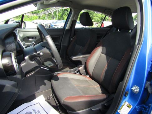 Used 2020 Nissan Versa SR w/ Convenience Package image 15