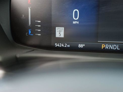 Used 2024 Ford Escape SE FWD image 25