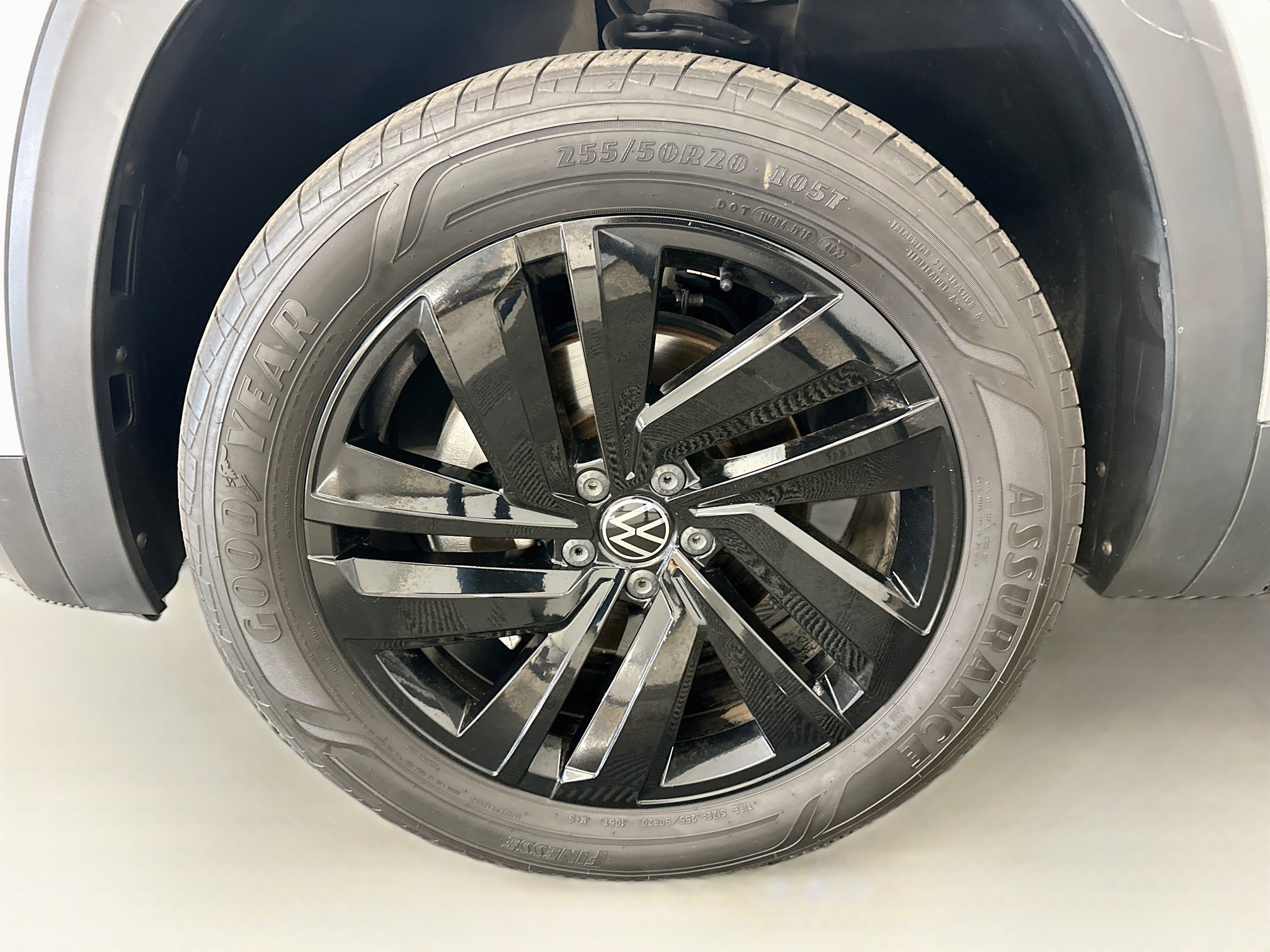 Used 2023 Volkswagen Atlas Cross Sport SE w/ Black Wheel Package AWD/4WD image 36