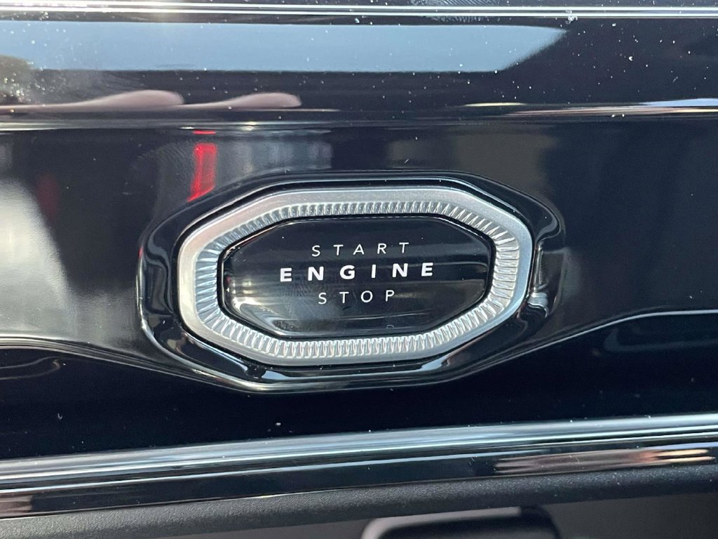 New 2026 Jeep Grand Cherokee Altitude AWD/4WD image 37
