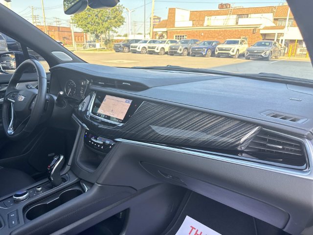 Certified 2024 Cadillac XT6 Premium Luxury AWD/4WD image 22