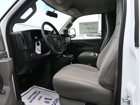 New 2025 GMC Savana 2500 w/ Driver Convenience Package image 10