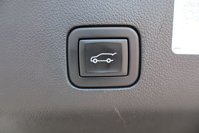 Used 2024 Chevrolet Tahoe LT AWD/4WD image 9
