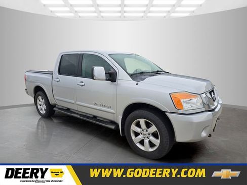 Used 2010 Nissan Titan LE w/ Technology Pkg AWD/4WD image 1