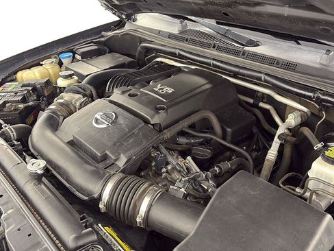 Used 2019 Nissan Frontier SV image 12