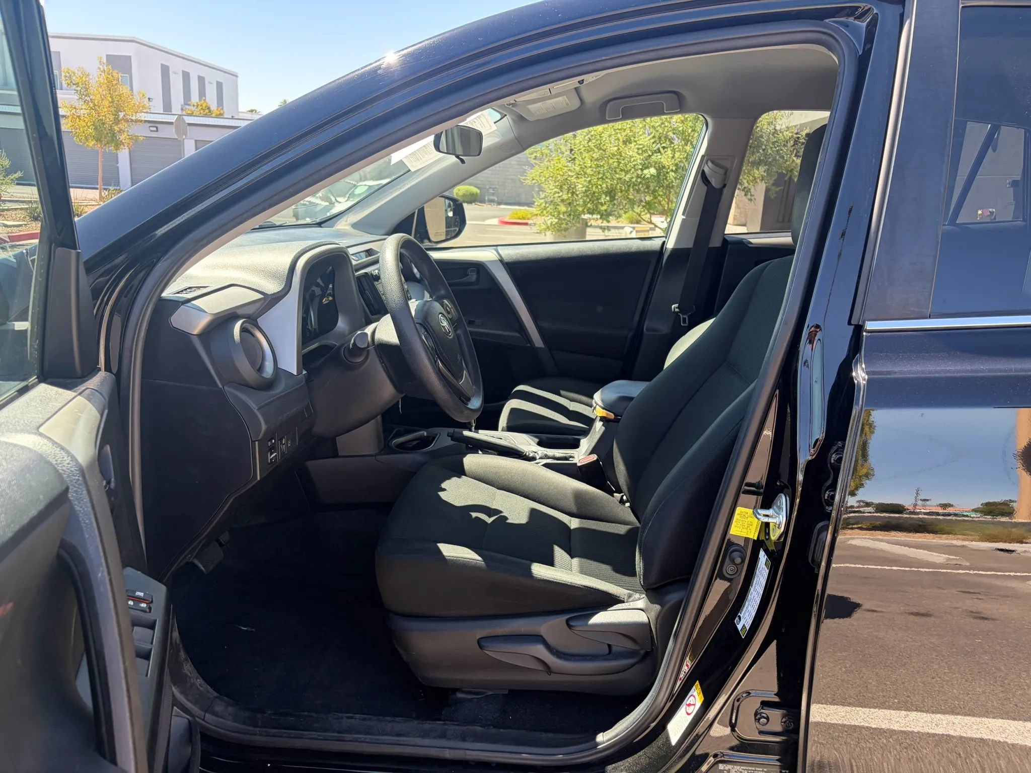 Used 2018 Toyota RAV4 LE w/ Carpet Mat Package FWD image 12