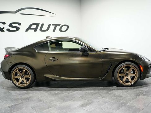 Used 2022 Toyota GR86 Premium w/ ALL Weather Mat Package (TMS) RWD image 7